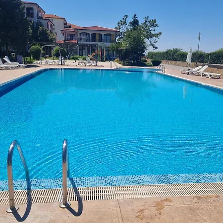 Apartment Entire 4pax , Sea View, Pool *